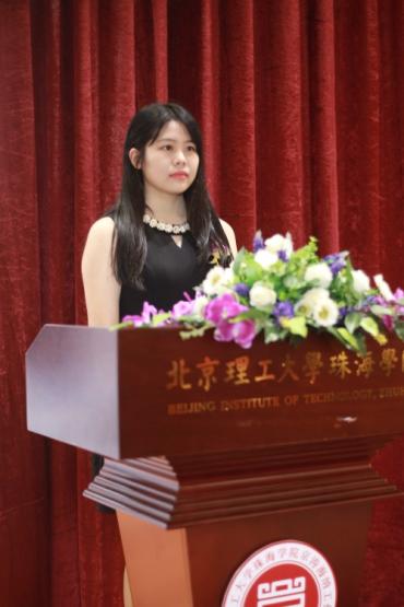 �����죺����Ө