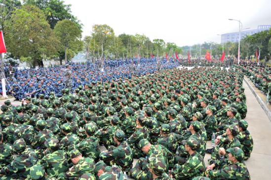 ����733�ڡ��о����׳໨ɽ��ҰӪ�������绹